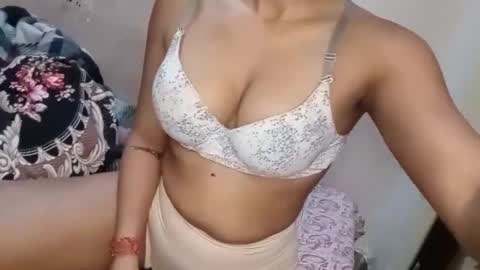 poulomi online show from February 2026 06:04:01 PM