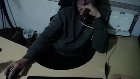 Snapshot of powerfulzeus2 chatting on October 2025 05:29:02 AM powerfulzeus2 online show from October 2025 05:29:02 AM