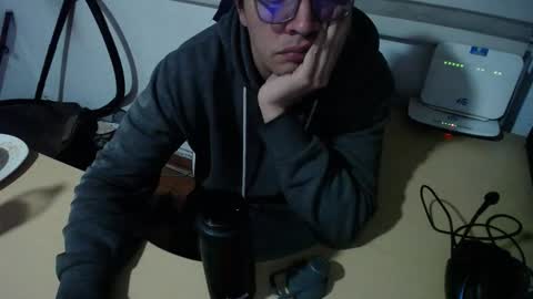 Snapshot of powerfulzeus2 chatting on October 2025 02:01:02 AM powerfulzeus2 online show from October 2025 02:01:02 AM