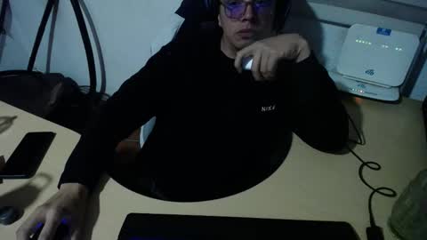 Snapshot of powerfulzeus2 chatting on November 2025 12:13:01 AM powerfulzeus2 online show from November 2025 12:13:01 AM