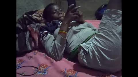 Snapshot of precious_nesh chatting on May 2026 05:47:01 AM precious_nesh online show from May 2026 05:47:01 AM