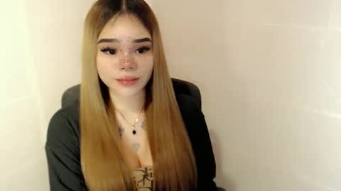 MAXXINE online show from April 2026 02:58:01 AM