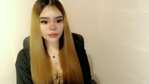 Snapshot of preciousangel69xxx chatting on May 2026 03:12:01 AM MAXXINE online show from May 2026 03:12:01 AM