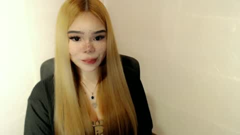 Snapshot of preciousangel69xxx chatting on June 2026 04:30:02 AM MAXXINE online show from June 2026 04:30:02 AM