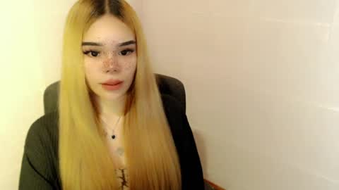 Snapshot of preciousangel69xxx chatting on July 2026 04:52:02 AM MAXXINE online show from July 2026 04:52:02 AM
