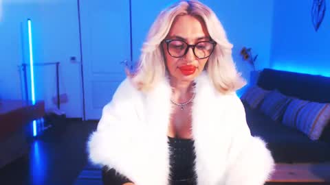 Snapshot of preggyhotmommy chatting on December 2024 01:26:01 AM Victoria online show from December 2024 01:26:01 AM