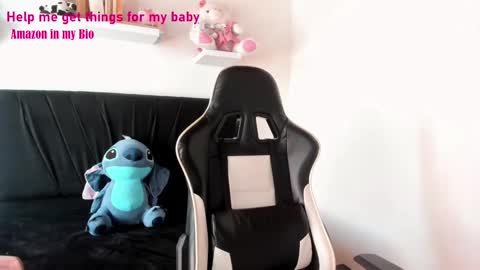 Angelly online show from January 2025 06:09:01 PM