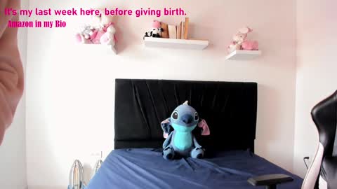 Angelly online show from January 2025 05:58:01 PM