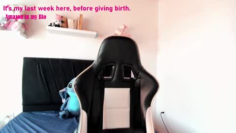 Angelly online show from January 2025 08:58:02 PM