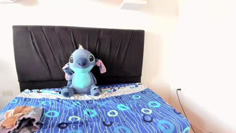 Angelly online show from January 2025 11:23:02 AM