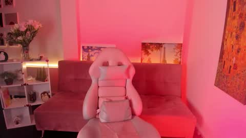 Snapshot of press_anykey chatting on February 2026 01:45:02 PM Camila online show from February 2026 01:45:02 PM