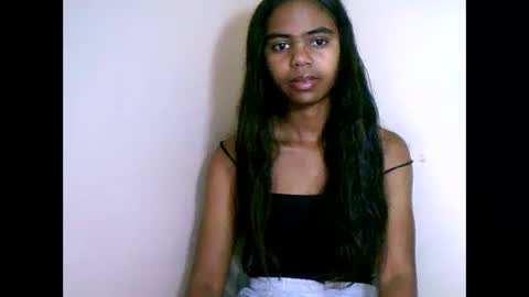 prettiethalia online show from October 2025 08:07:01 AM