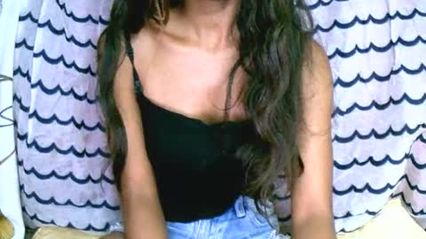 prettiethalia online show from January 2026 09:09:01 PM