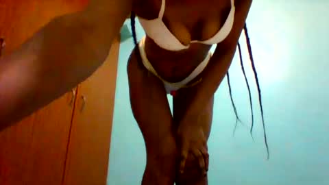 Snapshot of pretty253 chatting on December 2024 03:31:02 PM pretty253 online show from December 2024 03:31:02 PM