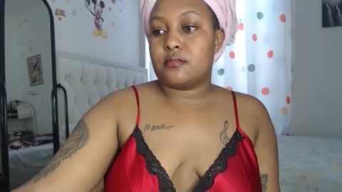 Snapshot of pretty_annah chatting on December 2025 09:40:02 AM Annah online show from December 2025 09:40:02 AM