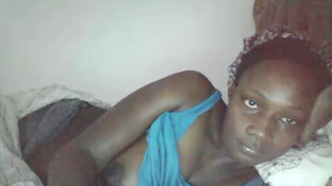 Snapshot of pretty_beib chatting on June 2026 07:22:02 AM Karol online show from June 2026 07:22:02 AM