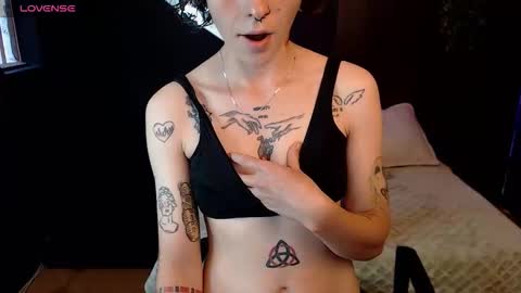 pretty_cristal22 online show from February 2026 10:06:02 PM