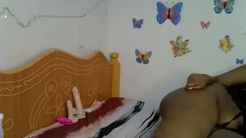 Snapshot of pretty_dey chatting on November 2025 10:10:02 PM pretty_dey online show from November 2025 10:10:02 PM