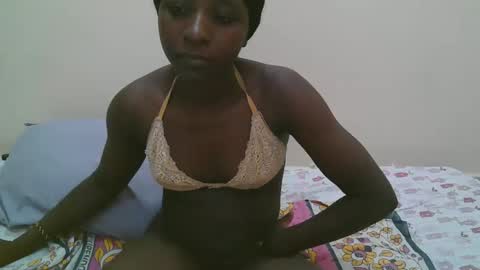 pretty online show from February 2026 12:37:02 AM