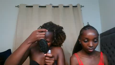 pretty_empress online show from August 2026 07:17:01 PM