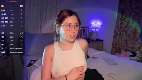 Snapshot of pretty_in_p1nk chatting on December 2024 05:53:02 AM Sophie online show from December 2024 05:53:02 AM