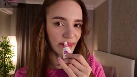 Snapshot of pretty_linaa chatting on November 2025 02:26:01 PM Anna online show from November 2025 02:26:01 PM