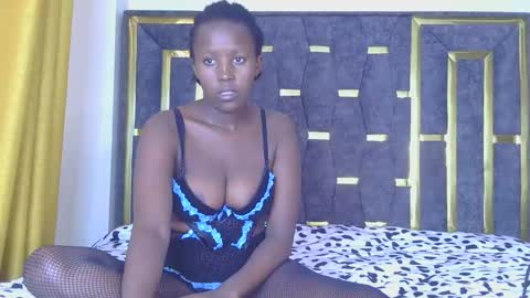 pretty_marslady online show from April 2026 12:24:01 PM