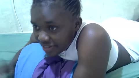 pretty_melan online show from April 2026 10:27:01 AM