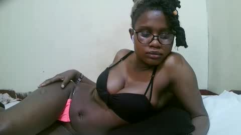 pretty_mellan online show from January 2025 02:25:02 PM