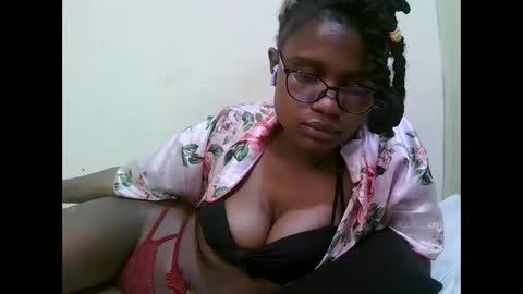 pretty_mellan online show from January 2025 05:51:02 AM