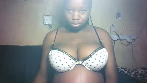 pretty_milan online show from March 2026 07:55:02 AM