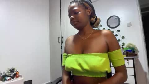 Pretty peaches online show from February 2026 10:39:02 PM