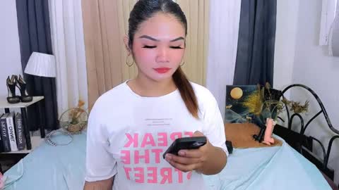 Snapshot of pretty_percy chatting on April 2026 08:39:01 PM hi im percy online show from April 2026 08:39:01 PM