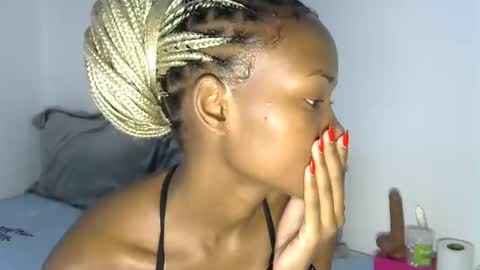 Snapshot of pretty_queennie chatting on November 2025 09:44:02 AM Pretty doll online show from November 2025 09:44:02 AM