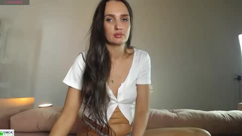 Snapshot of pretty_sharon chatting on April 2026 04:18:01 AM Sharon online show from April 2026 04:18:01 AM