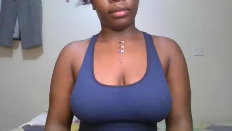 pretty_shila online show from October 2025 05:06:02 PM