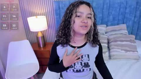 Daisy Flower online show from March 2026 01:44:02 AM