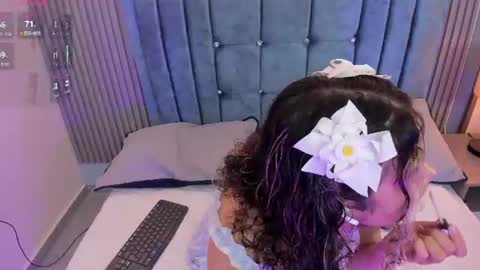 Snapshot of pretty_sunlight_ chatting on June 2026 11:51:02 PM Daisy Flower online show from June 2026 11:51:02 PM