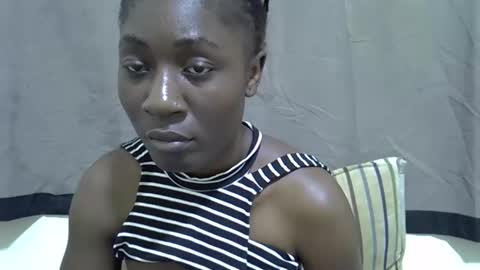 Snapshot of pretty_swirl chatting on February 2026 06:40:02 PM Twirl online show from February 2026 06:40:02 PM