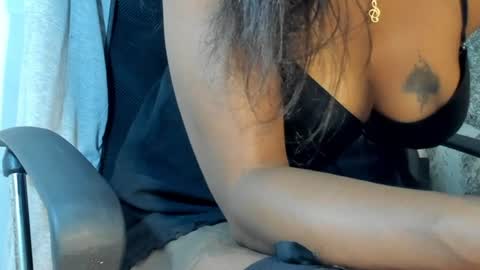 Snapshot of pretty_wannda chatting on June 2026 07:28:02 PM online show from June 2026 07:28:02 PM