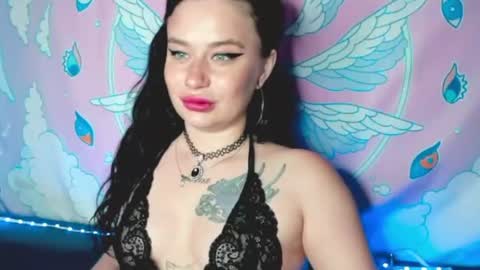 Snapshot of prettyaliceee chatting on July 2026 04:05:02 AM Alice online show from July 2026 04:05:02 AM