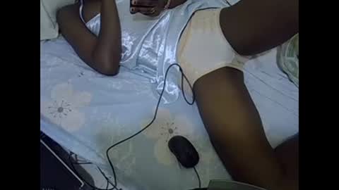 prettyalma online show from December 2024 09:06:01 PM