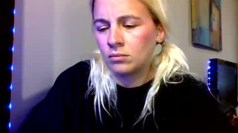Snapshot of prettybabypetite chatting on June 2026 06:01:02 PM Missy Jack online show from June 2026 06:01:02 PM