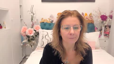 Snapshot of prettyblackeyes chatting on November 2025 07:08:02 AM wilma online show from November 2025 07:08:02 AM