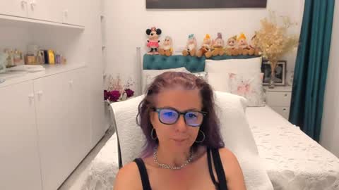 Snapshot of prettyblackeyes chatting on June 2026 05:42:02 AM wilma online show from June 2026 05:42:02 AM