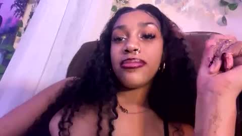 Snapshot of prettyblackgal chatting on December 2025 07:49:01 AM prettyblackgal online show from December 2025 07:49:01 AM