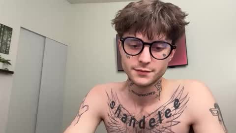 pretty boy online show from February 2026 03:21:01 AM