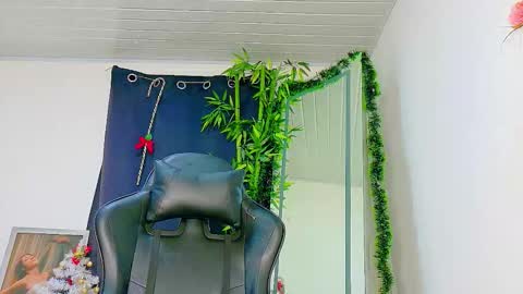 Enzo  Denis online show from January 2026 11:19:02 PM