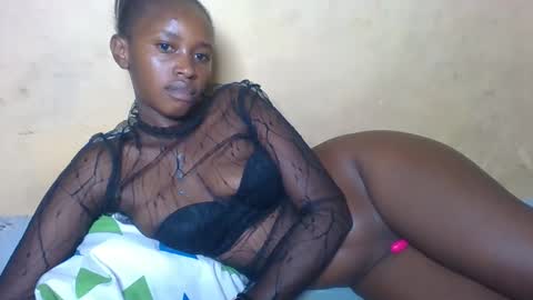 prettycarl_2 online show from November 2025 05:40:01 AM