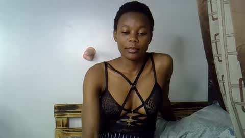 Snapshot of prettycoco_ chatting on April 2026 02:51:02 PM coco online show from April 2026 02:51:02 PM